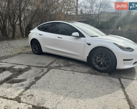 Белый Тесла Модель 3, объемом двигателя 0 л и пробегом 44 тыс. км за 18700 $, фото 2 на Automoto.ua