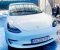 Білий Тесла Модель 3, об'ємом двигуна 0 л та пробігом 142 тис. км за 21300 $, фото 1 на Automoto.ua