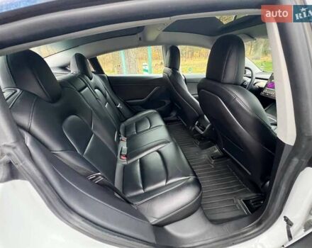 Білий Тесла Модель 3, об'ємом двигуна 0 л та пробігом 154 тис. км за 13999 $, фото 29 на Automoto.ua