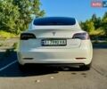 Белый Тесла Модель 3, объемом двигателя 0 л и пробегом 111 тыс. км за 18390 $, фото 8 на Automoto.ua