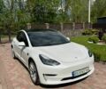 Білий Тесла Модель 3, об'ємом двигуна 0 л та пробігом 56 тис. км за 18000 $, фото 2 на Automoto.ua