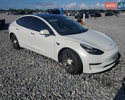 Белый Тесла Модель 3, объемом двигателя 0 л и пробегом 120 тыс. км за 6700 $, фото 3 на Automoto.ua