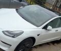 Білий Тесла Модель 3, об'ємом двигуна 0 л та пробігом 59 тис. км за 17500 $, фото 2 на Automoto.ua