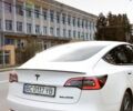 Білий Тесла Модель 3, об'ємом двигуна 0 л та пробігом 90 тис. км за 20100 $, фото 1 на Automoto.ua