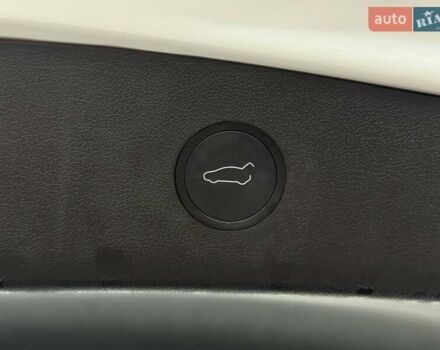 Білий Тесла Модель 3, об'ємом двигуна 0 л та пробігом 185 тис. км за 13900 $, фото 54 на Automoto.ua