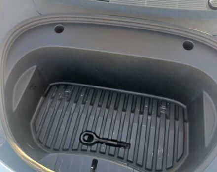 Білий Тесла Модель 3, об'ємом двигуна 0 л та пробігом 147 тис. км за 17000 $, фото 3 на Automoto.ua