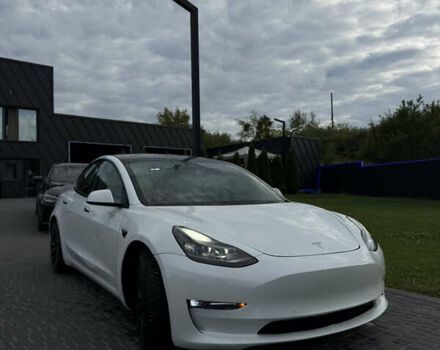 Тесла Модель 3 2021 у Києві на Automoto.ua Білий Тесла Модель 3, об'ємом двигуна 0 л та пробігом 200 тис. км за 16500 $, фото 2 на Automoto.ua