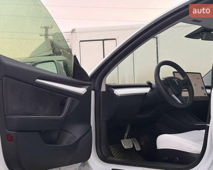 Белый Тесла Модель 3, объемом двигателя 0 л и пробегом 92 тыс. км за 21900 $, фото 30 на Automoto.ua