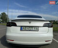 Білий Тесла Модель 3, об'ємом двигуна 0 л та пробігом 52 тис. км за 25500 $, фото 15 на Automoto.ua