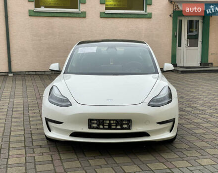 Белый Тесла Модель 3, объемом двигателя 0 л и пробегом 34 тыс. км за 18000 $, фото 27 на Automoto.ua