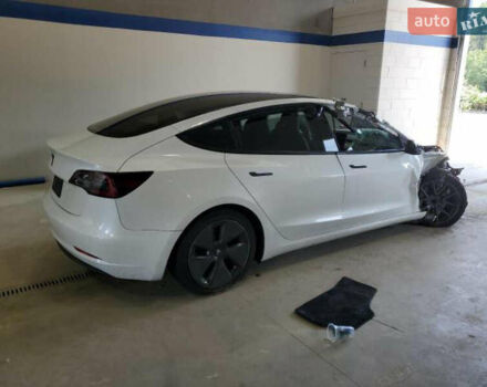 Белый Тесла Модель 3, объемом двигателя 0 л и пробегом 38 тыс. км за 12800 $, фото 2 на Automoto.ua