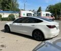 Білий Тесла Модель 3, об'ємом двигуна 0 л та пробігом 100 тис. км за 17900 $, фото 4 на Automoto.ua