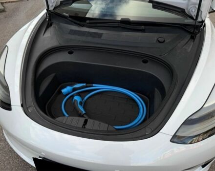 Білий Тесла Модель 3, об'ємом двигуна 0 л та пробігом 68 тис. км за 12300 $, фото 15 на Automoto.ua