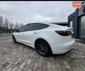 Білий Тесла Модель 3, об'ємом двигуна 0 л та пробігом 84 тис. км за 18900 $, фото 29 на Automoto.ua