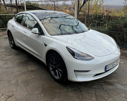 Білий Тесла Модель 3, об'ємом двигуна 0 л та пробігом 57 тис. км за 23000 $, фото 3 на Automoto.ua