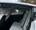 Білий Тесла Модель 3, об'ємом двигуна 0 л та пробігом 75 тис. км за 16300 $, фото 4 на Automoto.ua