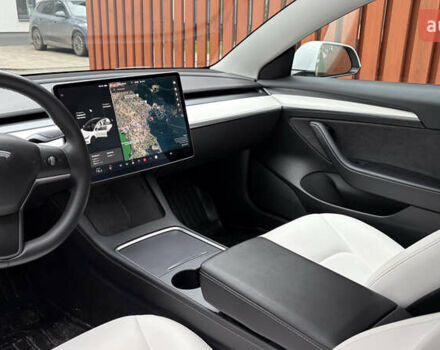 Білий Тесла Модель 3, об'ємом двигуна 0 л та пробігом 81 тис. км за 22000 $, фото 7 на Automoto.ua
