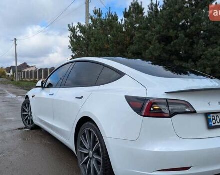 Белый Тесла Модель 3, объемом двигателя 0 л и пробегом 59 тыс. км за 22499 $, фото 7 на Automoto.ua