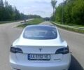 Білий Тесла Модель 3, об'ємом двигуна 0.32 л та пробігом 95 тис. км за 16999 $, фото 1 на Automoto.ua