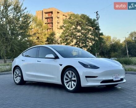 Белый Тесла Модель 3, объемом двигателя 0 л и пробегом 94 тыс. км за 16900 $, фото 6 на Automoto.ua
