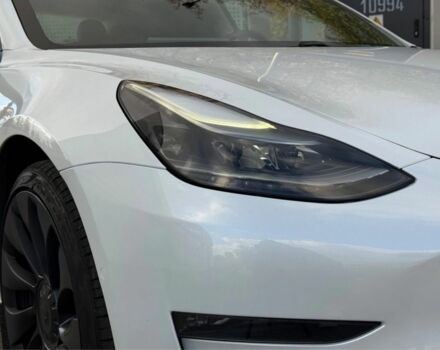 Білий Тесла Модель 3, об'ємом двигуна 0 л та пробігом 68 тис. км за 12300 $, фото 7 на Automoto.ua