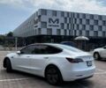 Білий Тесла Модель 3, об'ємом двигуна 0 л та пробігом 63 тис. км за 18500 $, фото 3 на Automoto.ua