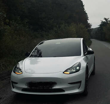 Тесла Модель 3 2021 у Львові на Automoto.ua Білий Тесла Модель 3, об'ємом двигуна 0 л та пробігом 109 тис. км за 25000 $, фото 2 на Automoto.ua