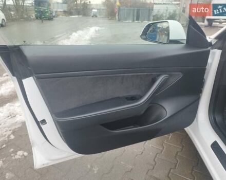 Білий Тесла Модель 3, об'ємом двигуна 0 л та пробігом 79 тис. км за 16200 $, фото 14 на Automoto.ua