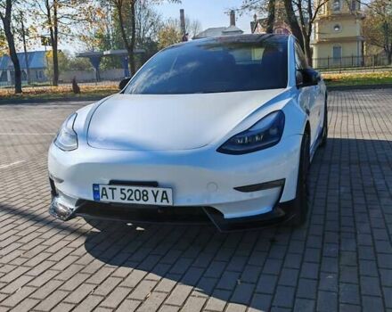 Білий Тесла Модель 3, об'ємом двигуна 0 л та пробігом 70 тис. км за 23500 $, фото 10 на Automoto.ua