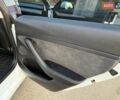 Білий Тесла Модель 3, об'ємом двигуна 0 л та пробігом 88 тис. км за 20950 $, фото 26 на Automoto.ua