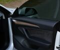 Білий Тесла Модель 3, об'ємом двигуна 0 л та пробігом 98 тис. км за 22050 $, фото 18 на Automoto.ua