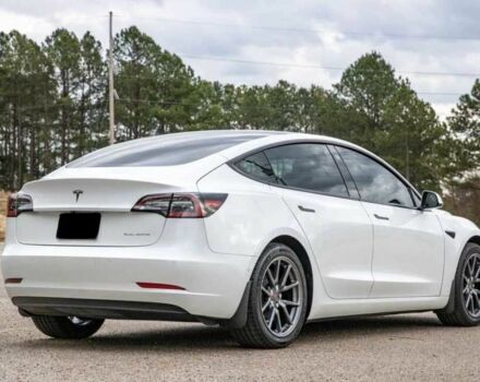 Белый Тесла Модель 3, объемом двигателя 0 л и пробегом 66 тыс. км за 14100 $, фото 7 на Automoto.ua