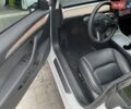 Білий Тесла Модель 3, об'ємом двигуна 0 л та пробігом 53 тис. км за 13800 $, фото 5 на Automoto.ua