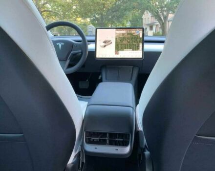 Білий Тесла Модель 3, об'ємом двигуна 0 л та пробігом 24 тис. км за 11900 $, фото 9 на Automoto.ua