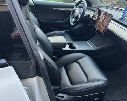 Білий Тесла Модель 3, об'ємом двигуна 0 л та пробігом 57 тис. км за 23000 $, фото 25 на Automoto.ua