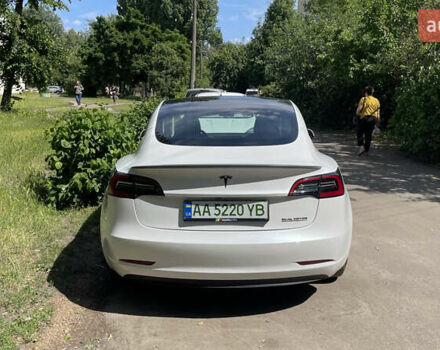 Білий Тесла Модель 3, об'ємом двигуна 0 л та пробігом 49 тис. км за 27999 $, фото 3 на Automoto.ua