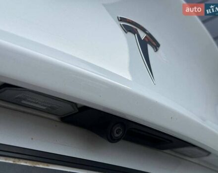 Білий Тесла Модель 3, об'ємом двигуна 0 л та пробігом 185 тис. км за 13900 $, фото 13 на Automoto.ua