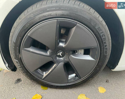 Тесла Модель 3 2021 в Днепре (Днепропетровске) на Automoto.ua Белый Тесла Модель 3, объемом двигателя 0 л и пробегом 131 тыс. км за 21500 $, фото 19 на Automoto.ua