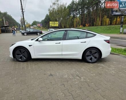 Білий Тесла Модель 3, об'ємом двигуна 0 л та пробігом 103 тис. км за 19000 $, фото 4 на Automoto.ua