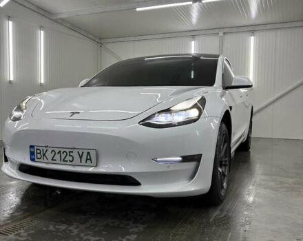 Білий Тесла Модель 3, об'ємом двигуна 0 л та пробігом 113 тис. км за 20200 $, фото 23 на Automoto.ua