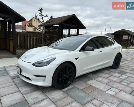 Білий Тесла Модель 3, об'ємом двигуна 0 л та пробігом 46 тис. км за 20700 $, фото 17 на Automoto.ua