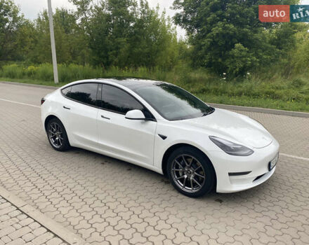 Білий Тесла Модель 3, об'ємом двигуна 0 л та пробігом 44 тис. км за 21900 $, фото 17 на Automoto.ua