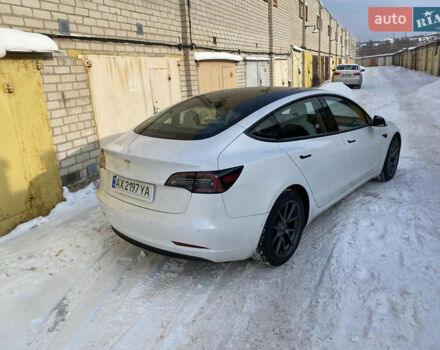 Білий Тесла Модель 3, об'ємом двигуна 0 л та пробігом 52 тис. км за 18500 $, фото 4 на Automoto.ua