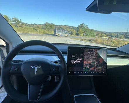 Білий Тесла Модель 3, об'ємом двигуна 0 л та пробігом 54 тис. км за 20955 $, фото 20 на Automoto.ua