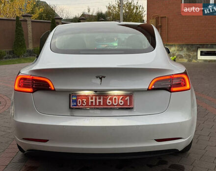 Білий Тесла Модель 3, об'ємом двигуна 0 л та пробігом 166 тис. км за 14900 $, фото 25 на Automoto.ua