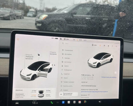 Белый Тесла Модель 3, объемом двигателя 0 л и пробегом 42 тыс. км за 22200 $, фото 7 на Automoto.ua