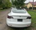 Белый Тесла Модель 3, объемом двигателя 0 л и пробегом 123 тыс. км за 13300 $, фото 2 на Automoto.ua