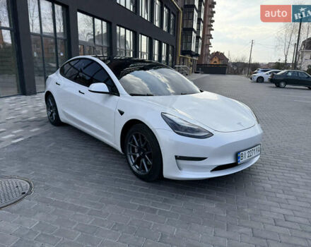 Белый Тесла Модель 3, объемом двигателя 0 л и пробегом 37 тыс. км за 19999 $, фото 70 на Automoto.ua