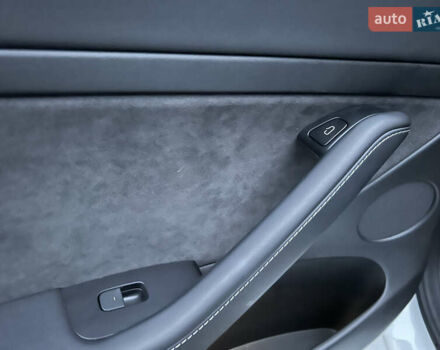 Белый Тесла Модель 3, объемом двигателя 0 л и пробегом 52 тыс. км за 21500 $, фото 24 на Automoto.ua