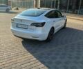 Белый Тесла Модель 3, объемом двигателя 0 л и пробегом 105 тыс. км за 20200 $, фото 3 на Automoto.ua